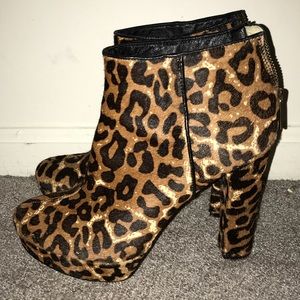 Michael Kors MK Leopard booties
